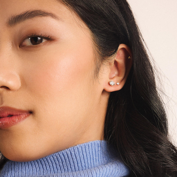 Luz Celeste Nubi Studs